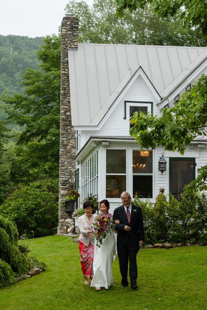 John and Melissa's Vermont Wedding at the Notch House